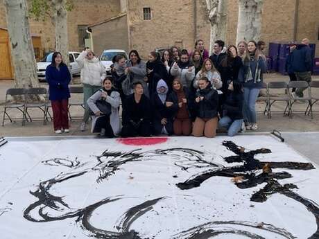 Performance de calligraphie