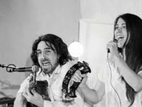 Yoko en John" - Dramaturgisch Centrum van de Dorpen