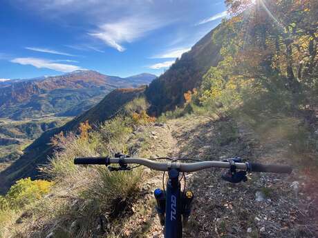 La Blachère à VTT - Cap à l'Est (N°7)
