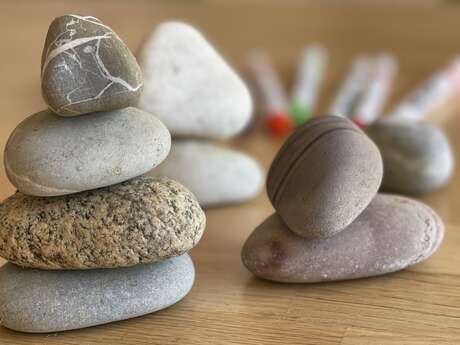 Les mercredis des enfants - sculpture de galets et Et si copier, c’était créer !