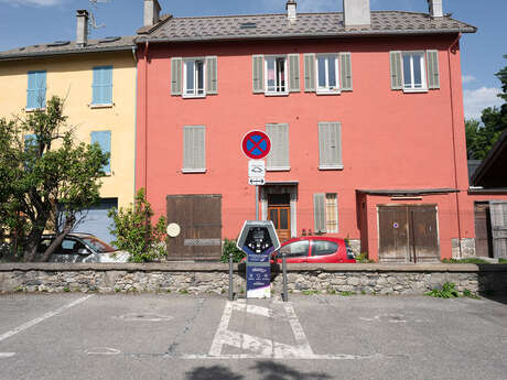 Electric vehicle charging station - Place Paul Reynaud