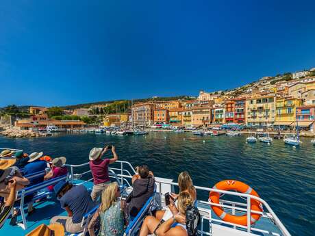 Promenade côtière en bateau au départ de Nice