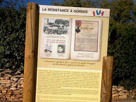 GORDES - Sentier du Maquis de Gordes par la Sénancole