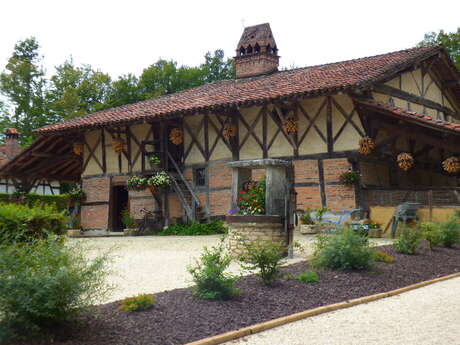 Liaison VTT (L) Liaison Base de loisirs de la Grange du Pin - Ecomusée Pays en Bresse