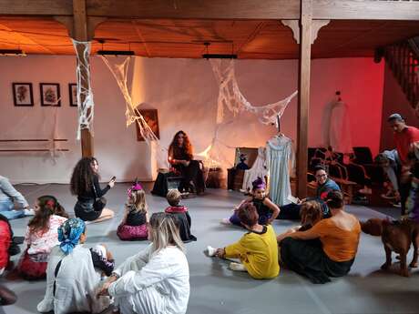 Halloween Party : oserez-vous entrer dans le manoir?