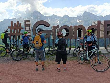Séjour VTT électrique en itinérance des Aravis à l'espace Diamant