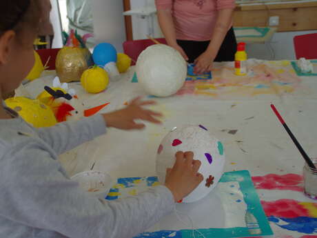 Atelier enfant - Paniers fleuris et lanternes de Pâques