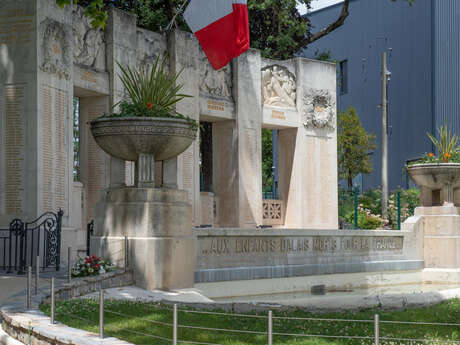 Le Monument aux morts d'Alès