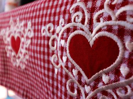 Atelier d'échange - broderie suisse avec Myriam