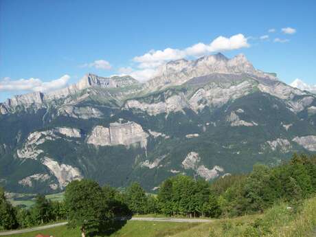 sentier pédestre : Véran par le Grand Arvet