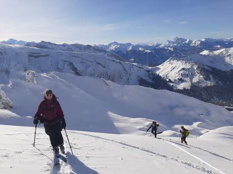 Ski touring with Adrénaline