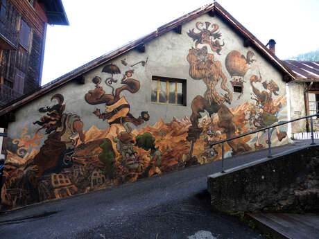Art vache : fresque "Le cirque des métiers oubliés"