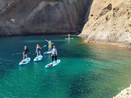 Stand-up paddle boarding in the Calanques of La Ciotat