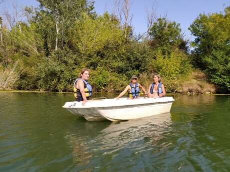 Noleggio di barche fluviali elettriche da parte di Kayak Paddle Fréjus