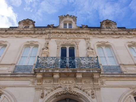 Guided tour: town houses