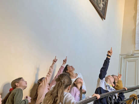 Les vacances au musée pour les 7-11 ans : Apprenti designer, une idée lumineuse