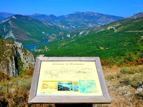 DEMANDOLX - La Ferme brûlée