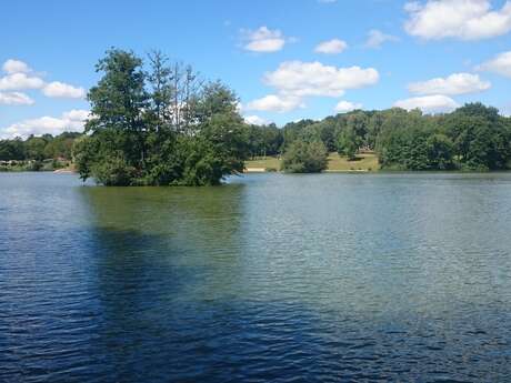 Domaine de pêche à l'étang de la Grange du Pin