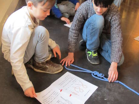 Atelier les p'tits curieux : quel sac de noeud !