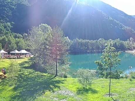 Pêche à la truite au lac de l'Ouort