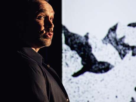 A la trace / Damien Noury