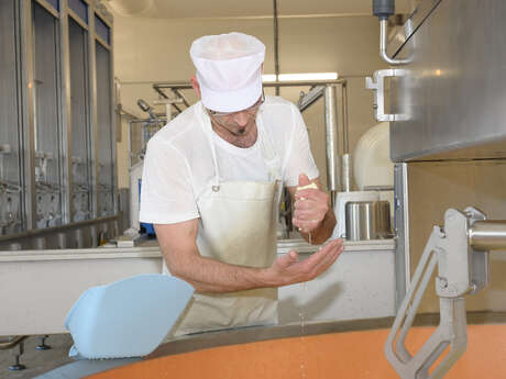 Visite gourmande : Comté moi le Valromey, visite découverte de la Fruitière du Valromey