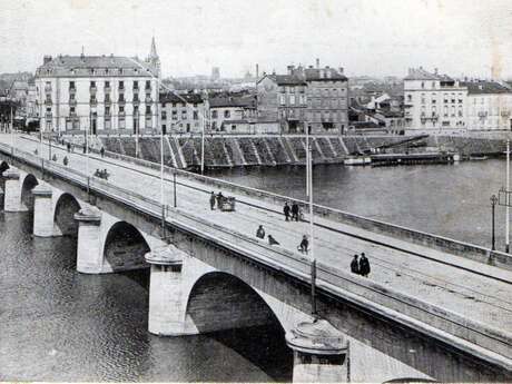 Ancien port de Varennes