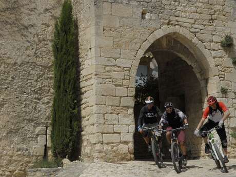 Long Distance Mountain Bike Trail, Stage 5 – From Saint-Saturnin-les-Apt to Fontaine-de-Vaucluse