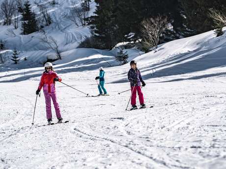 Cours de ski en famille