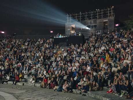 Les Nuits au Théâtre Antique – Les Rencontres d’Arles 2023