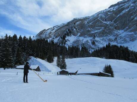 Randonnée au son du cor des Alpes