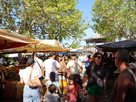 Sanary's Grand Market