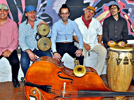 Mercado gastronómico y artesanal