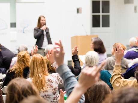 La science au féminin briser les barrières, ouvrir les horizons