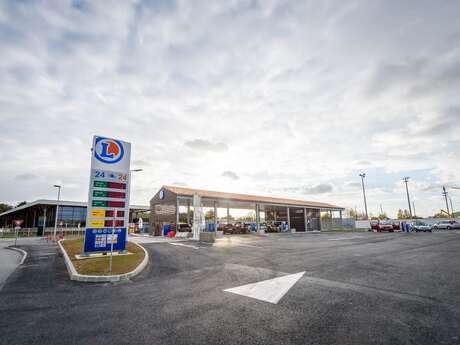 E.Leclerc - Gas station and car wash