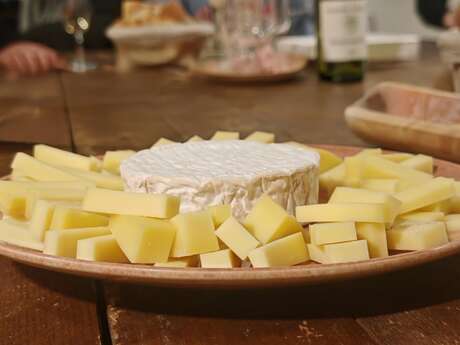 Tour of provencal tastings, cheeses and wines