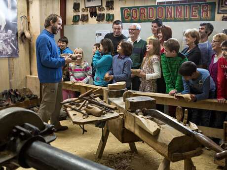 Visites adaptées aux enfants au Musée du Veinazès
