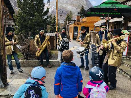 Animation musicale avec la Fanfare Express