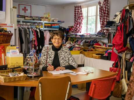 Vesti-Boutique de l'Antenne de Sanary de la Croix Rouge Française