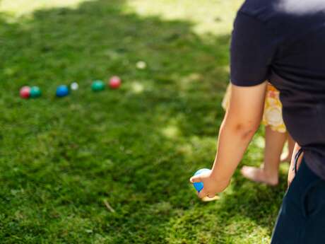 Pétanque en famille