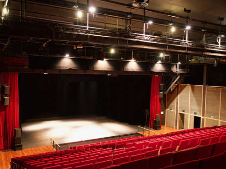 Visite du Théâtre de L'Esplanade du Lac