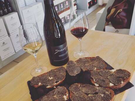 Toast truffé et dégustation des vins