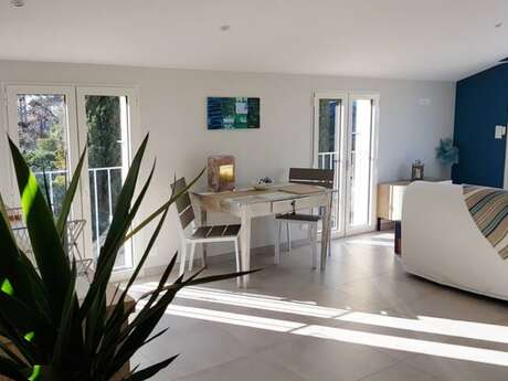 Appartement dans une villa - Le Brusc - Mulé Pascale