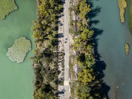 Véloroute Vers la Durance à vélo : Tronçon Saint Esteve Janson - Meyragues