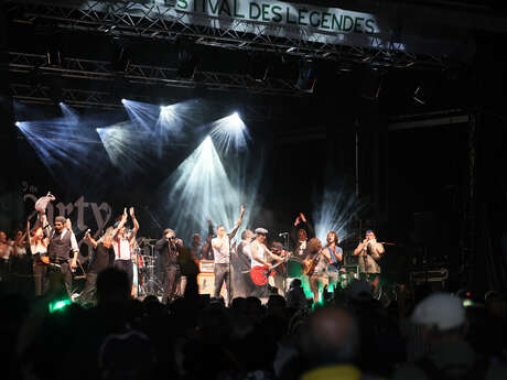 Tableau final avec tous les artistes - Festival Les Roches Celtiques