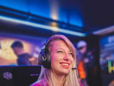 Let's play : Neva - Jeu Vidéo