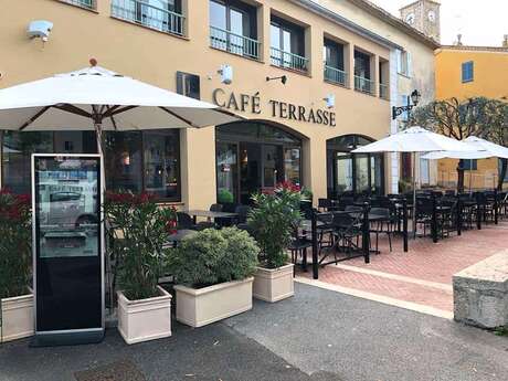 Le Café Terrasse