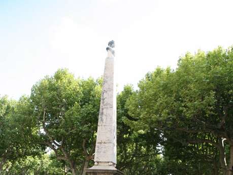 Fontaine au buste de Marianne