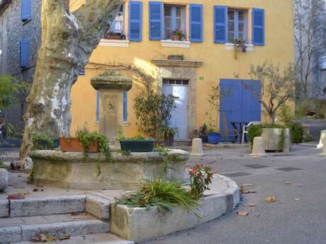 NÉOULES - À la découverte du village