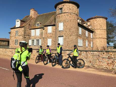 Balade à vélo électrique ... la boucle des châteaux